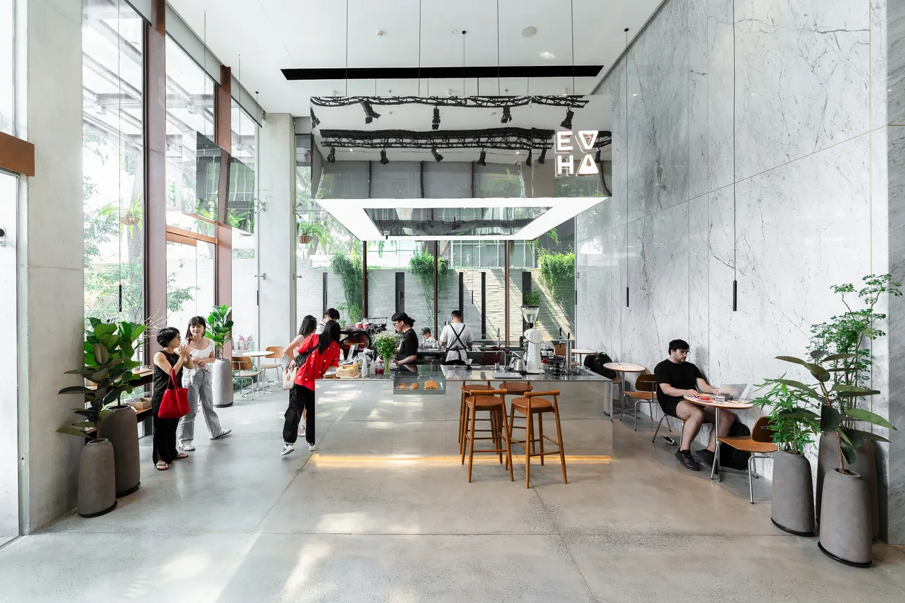 The complete Vietnamese coffee experience