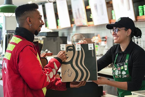 Starbucks está lançando delivery no Brasil por meio do iFood de São Paulo